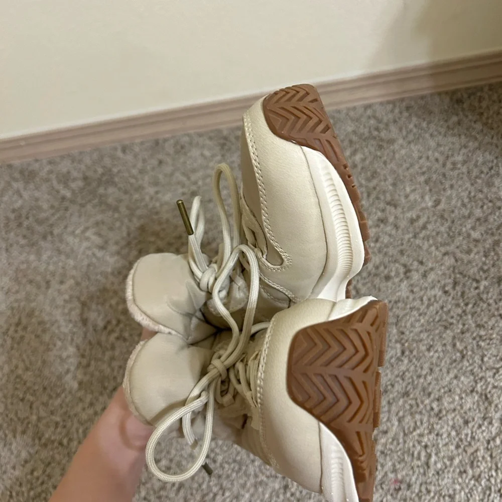 Eddie Bauer Women's Balasana Winter Boot Tan Size 7 Lace Up Lined Outdoor Snow